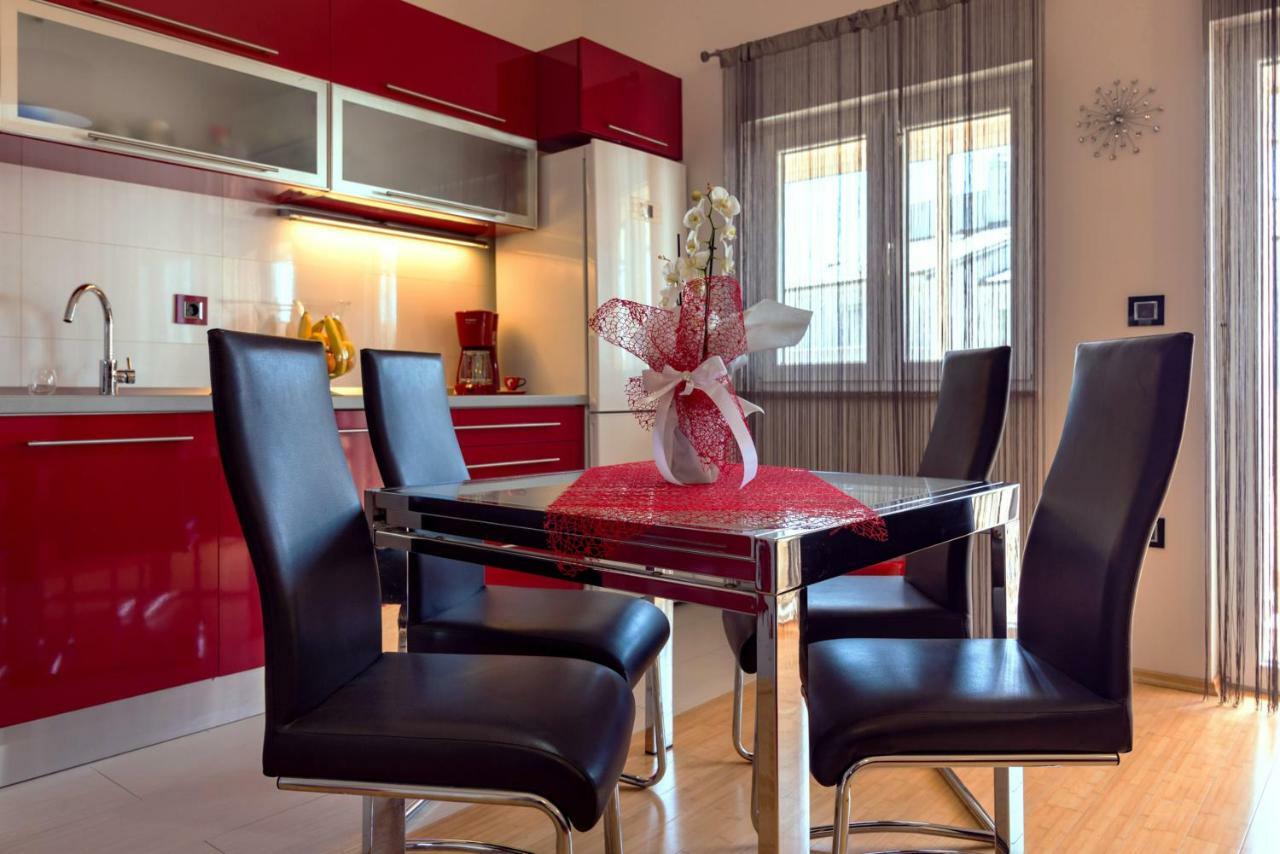 PUY Apartment Ina מראה חיצוני תמונה